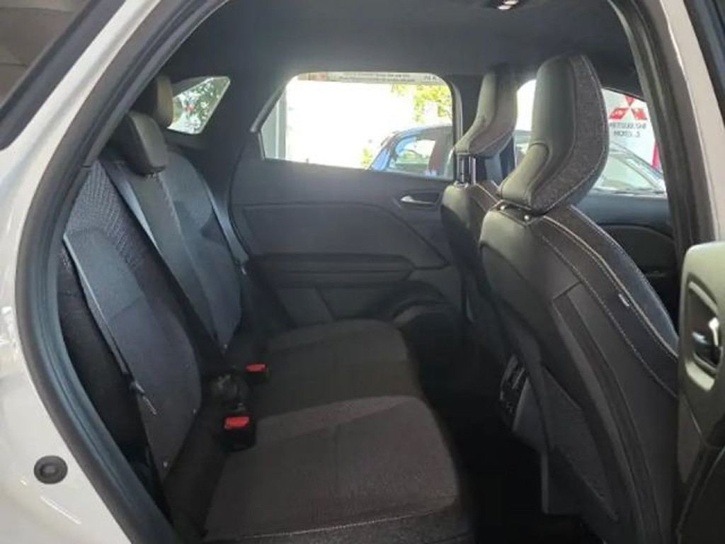 Mitsubishi Grandis 1.8 HEV First Edition