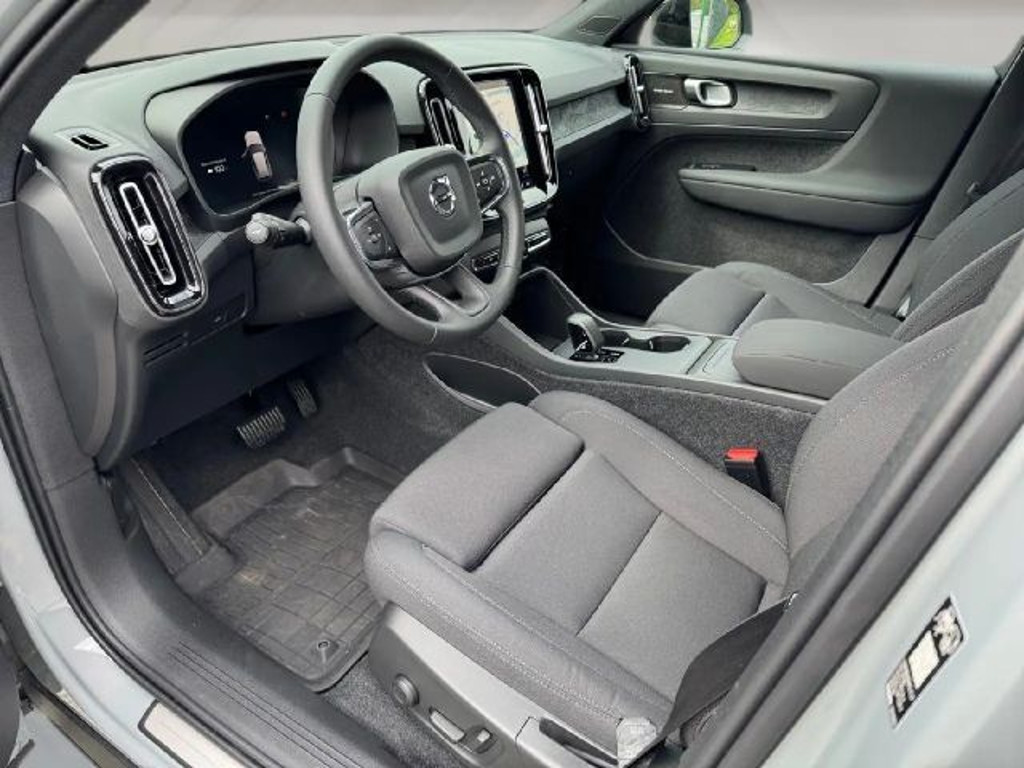 Volvo EX40