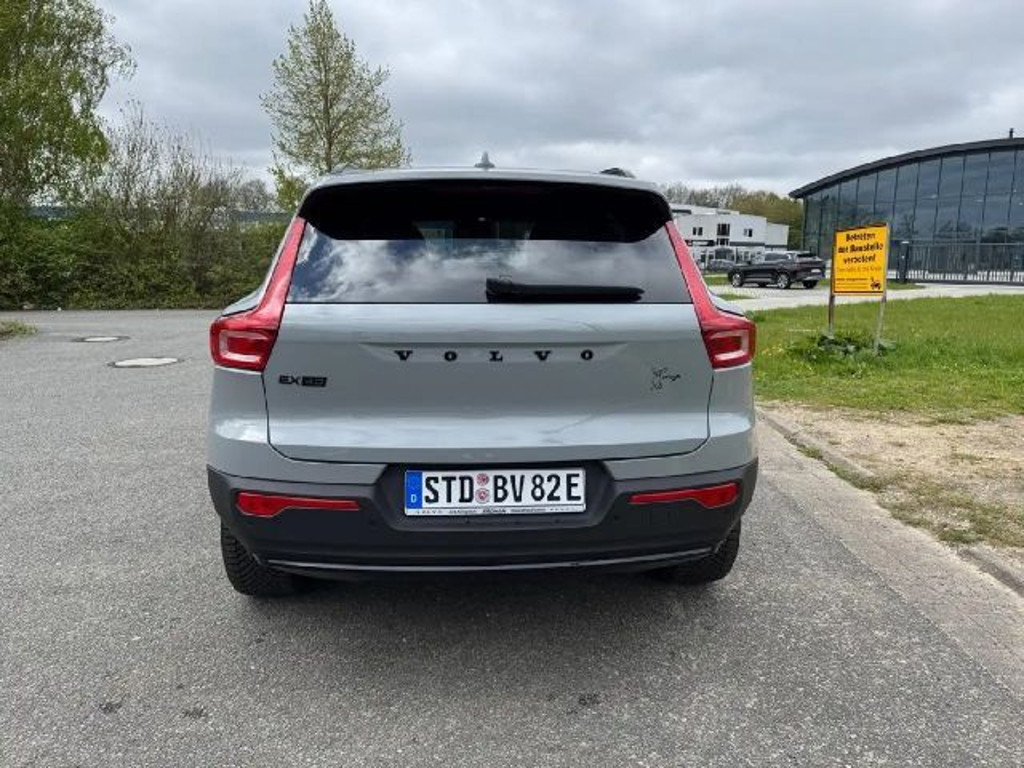 Volvo EX40