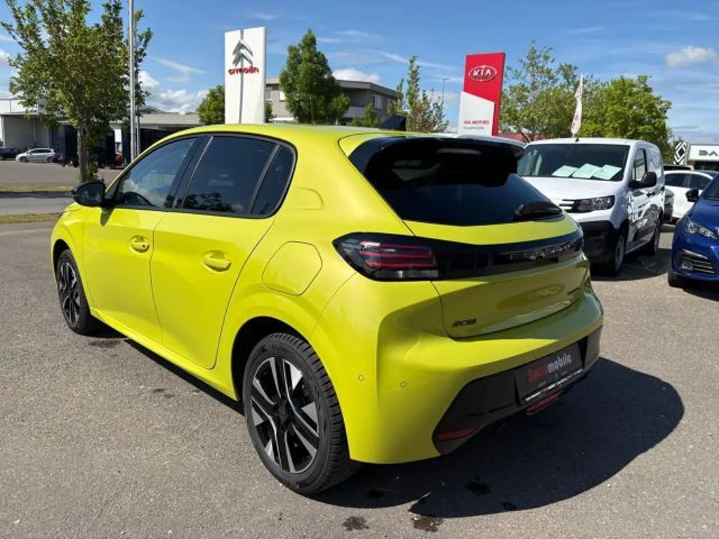 Peugeot e-208