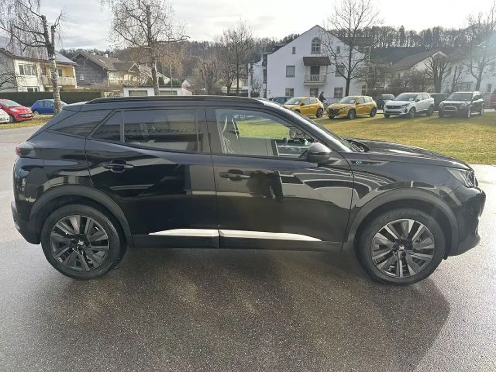 Peugeot e-2008