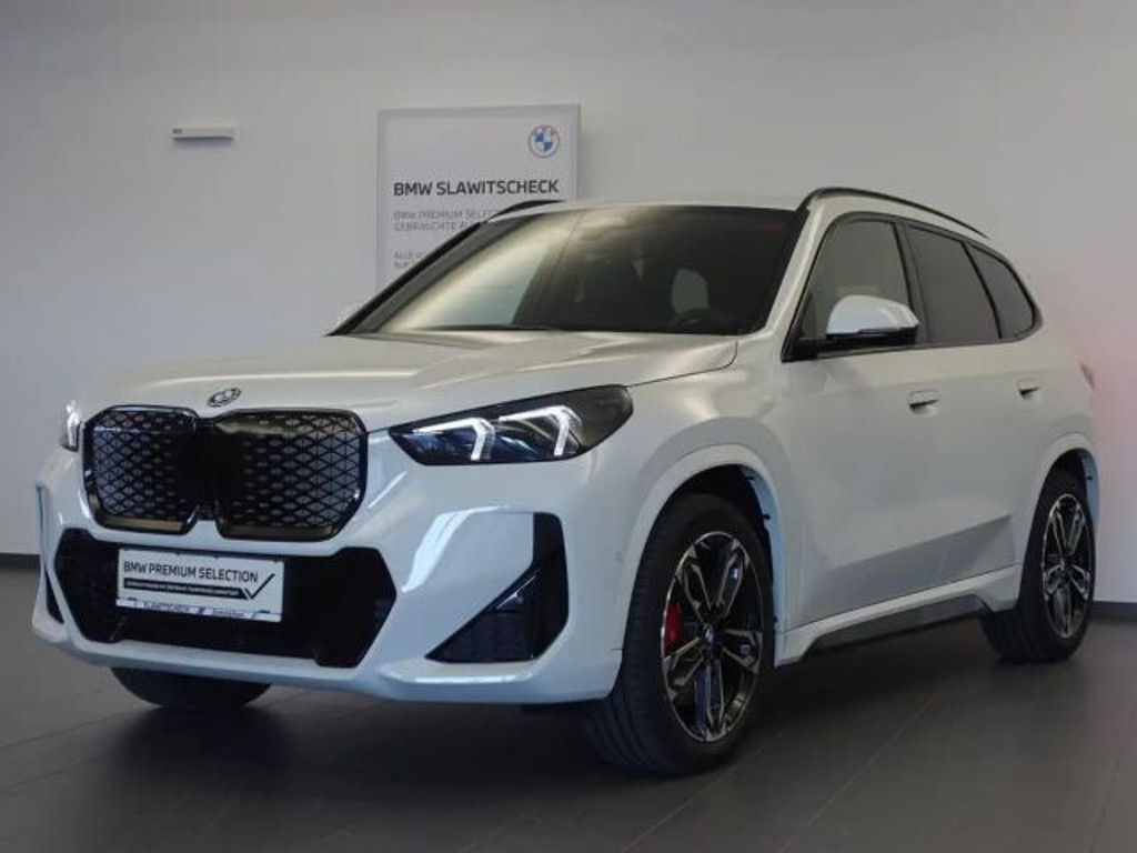 BMW iX1 xDrive30