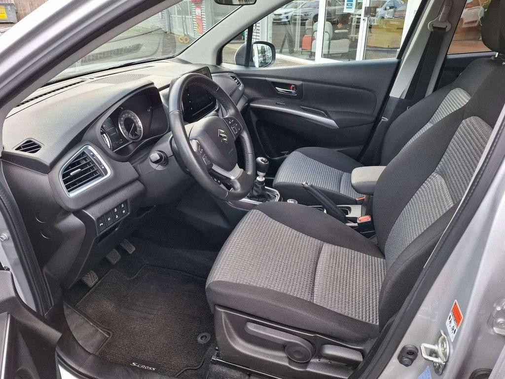 Suzuki S-Cross
