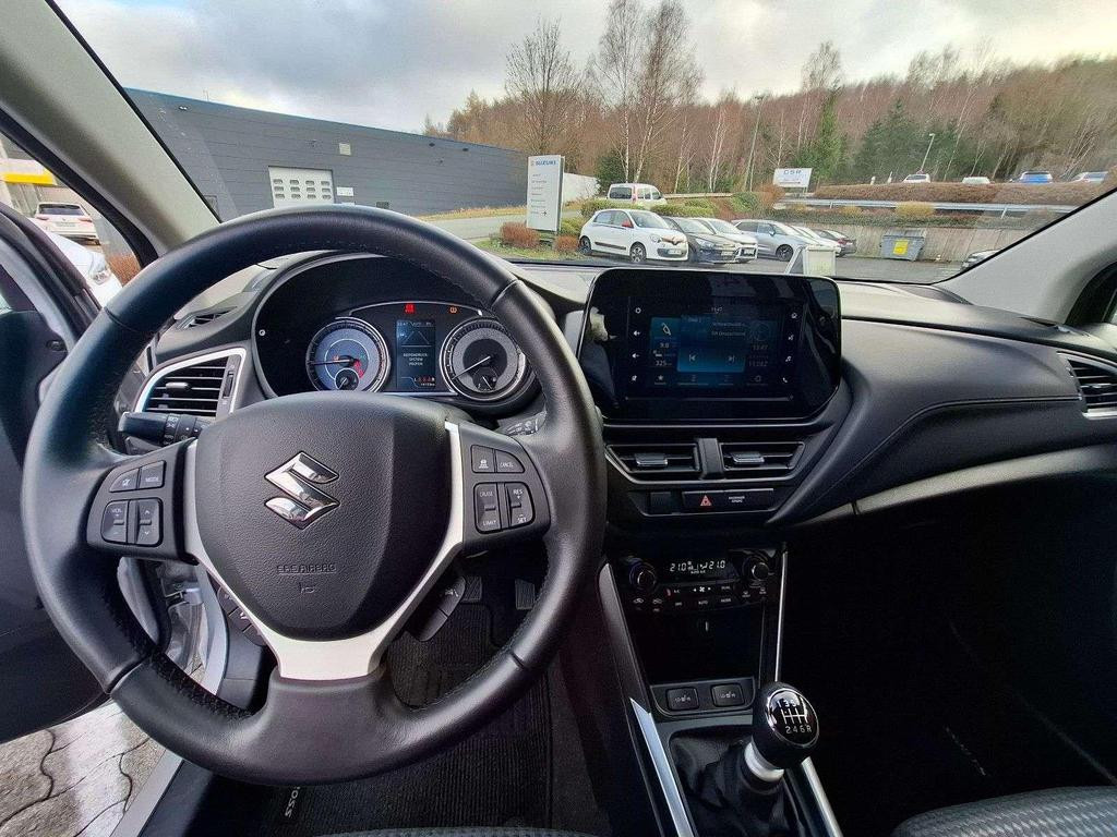Suzuki S-Cross