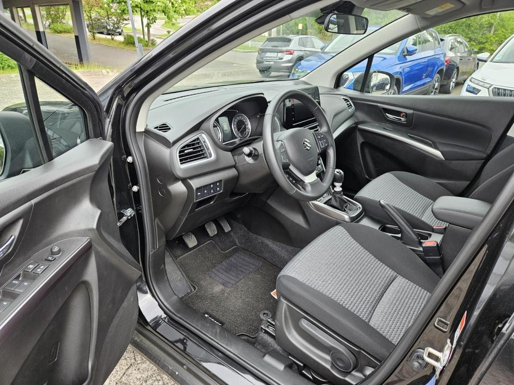Suzuki S-Cross