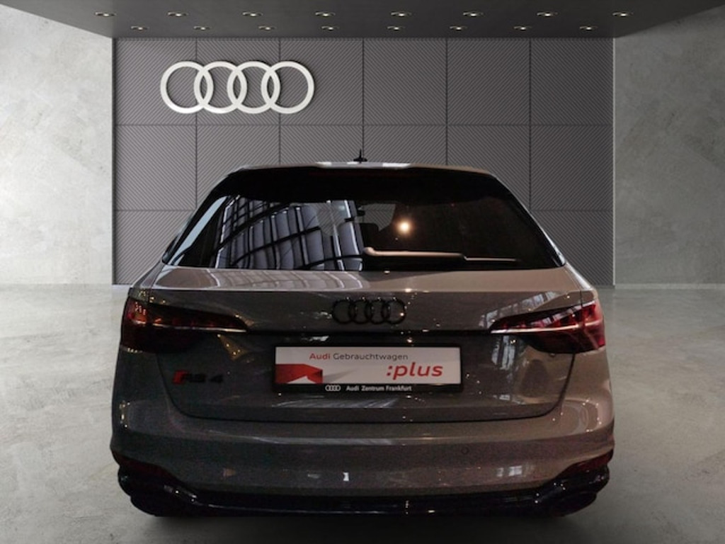 Audi RS4