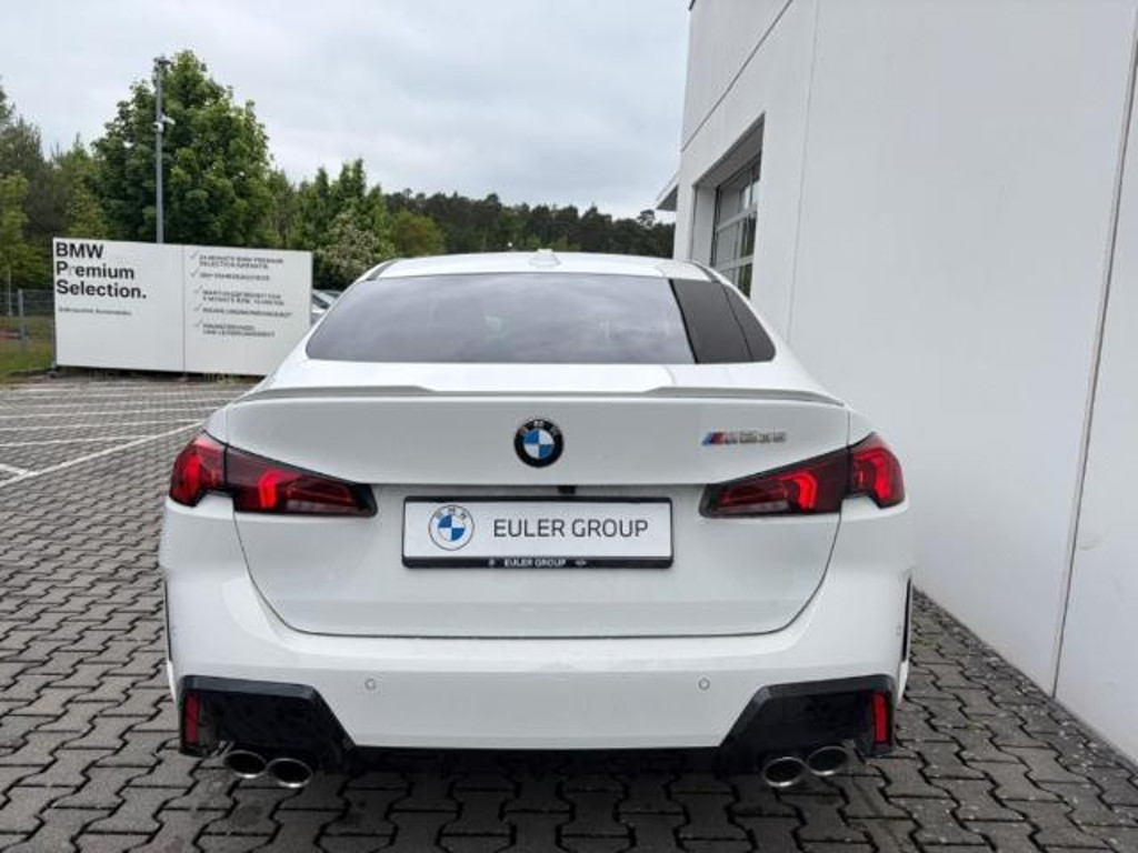 BMW M235