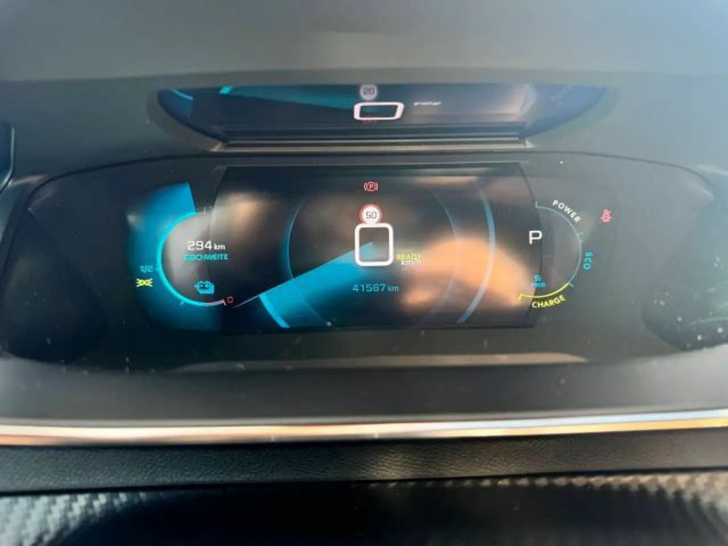 Peugeot e-2008