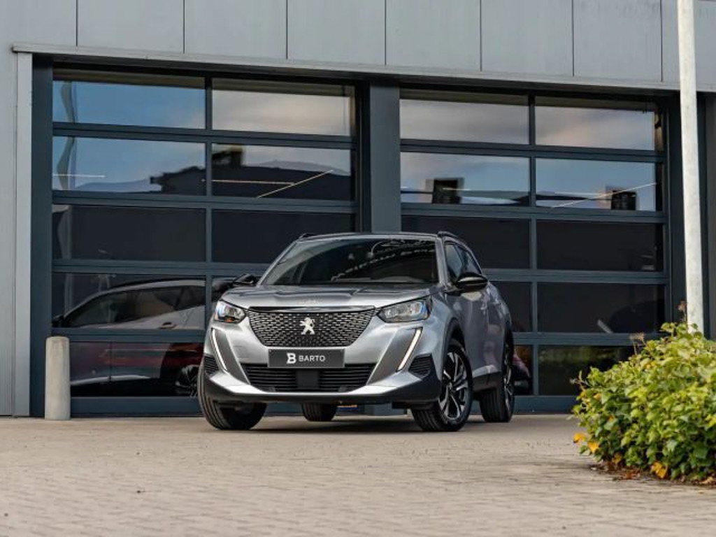 Peugeot 2008 131 PK | Camera | Navi | Keyless | Apple Carpla...