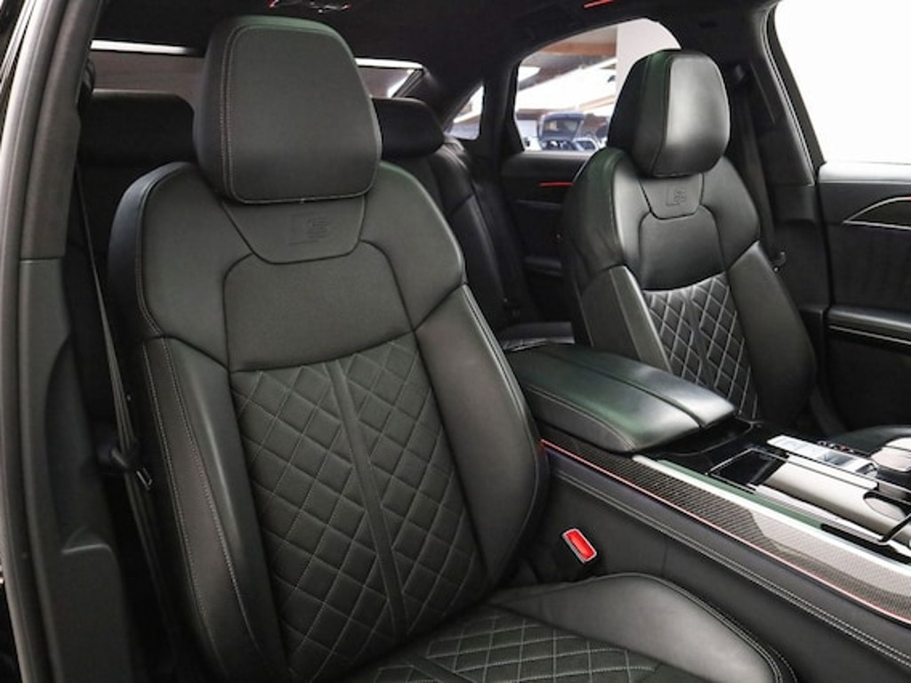 Audi S8