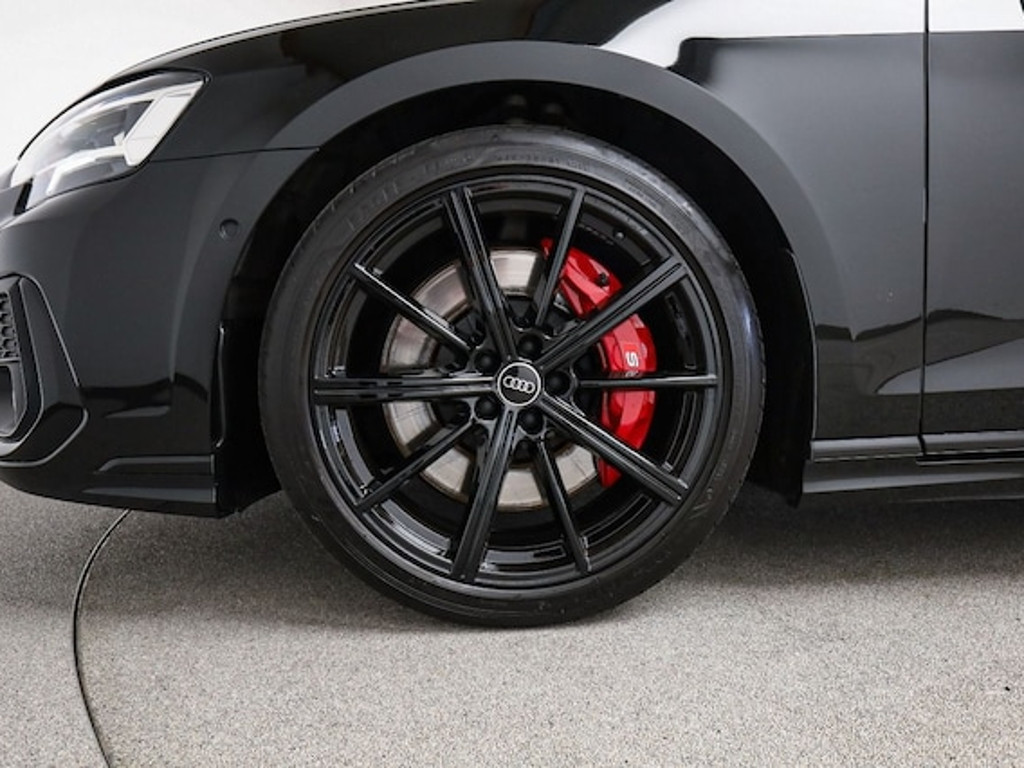Audi S8