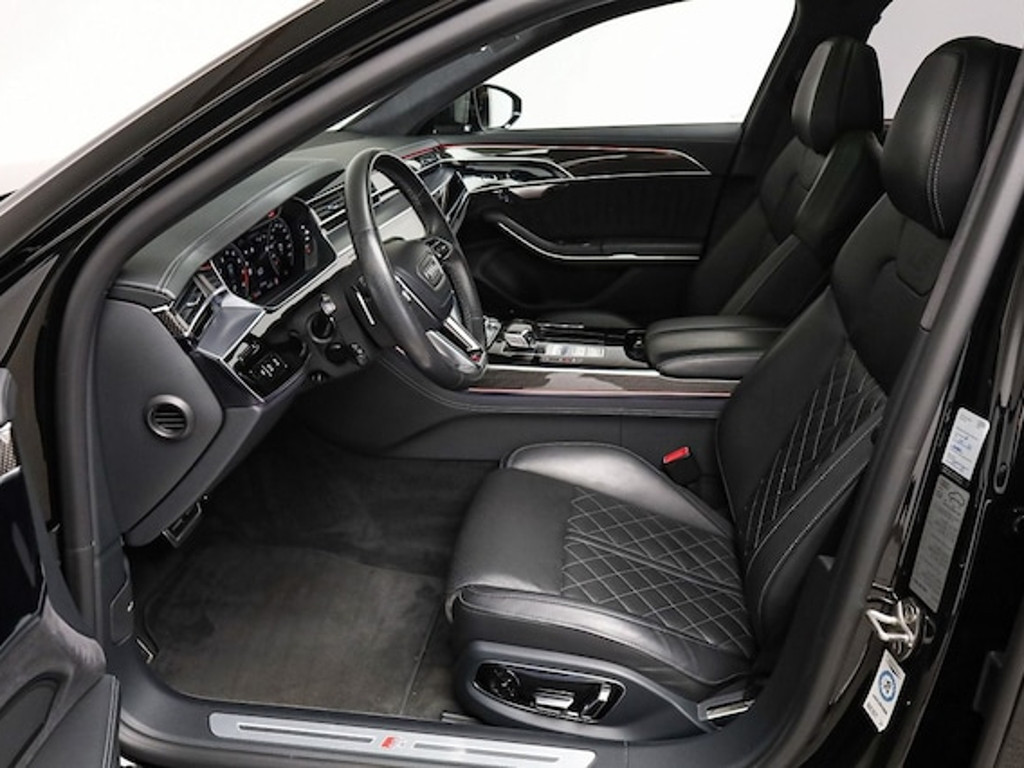 Audi S8