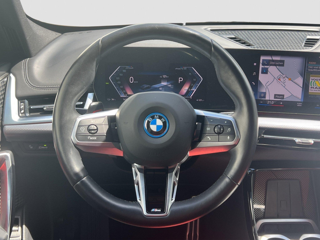 BMW iX1