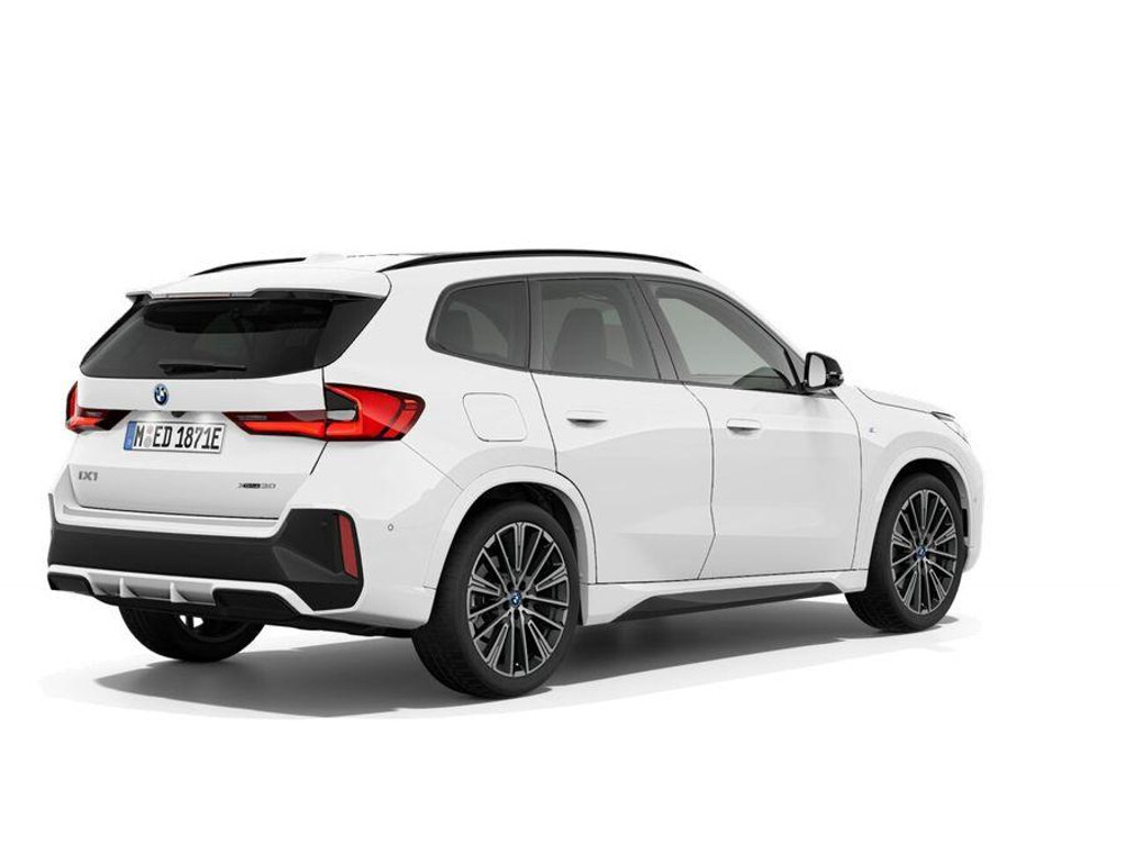BMW iX1