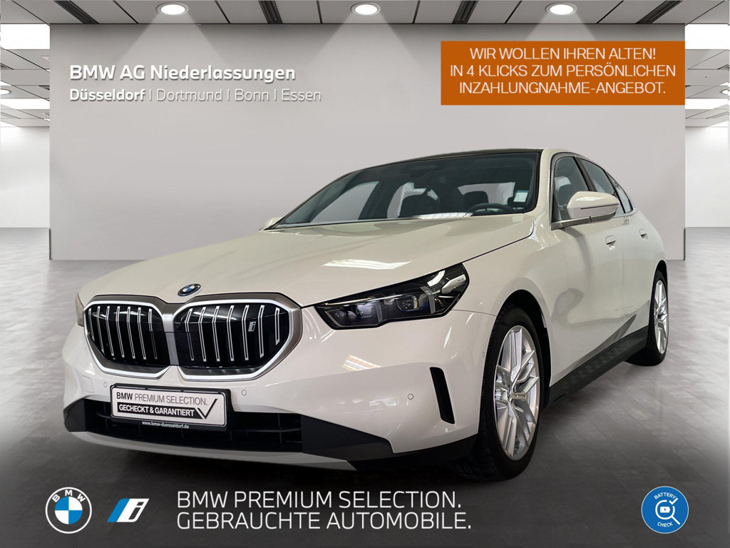 BMW i5 Sedan