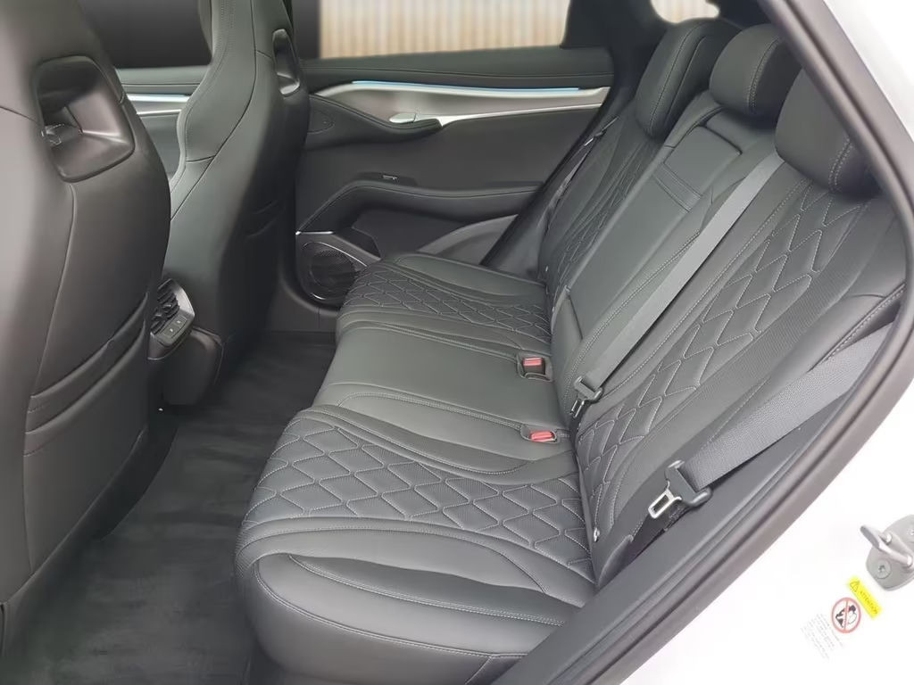 BYD Sealion 7