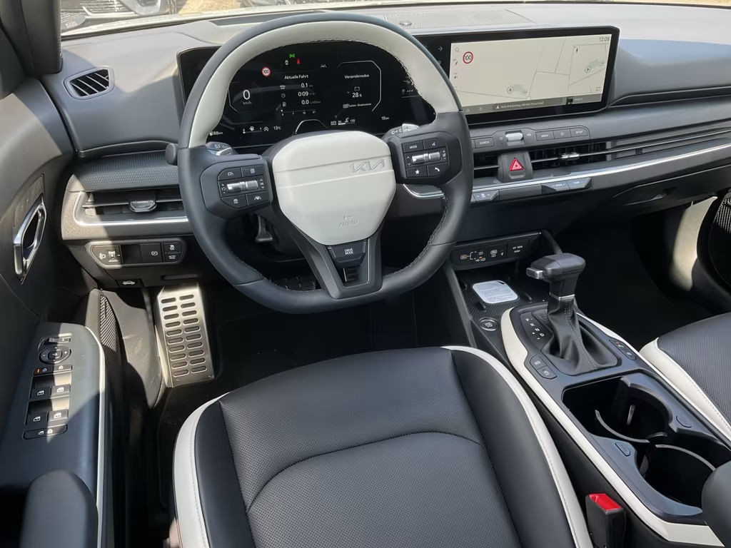 Kia K4