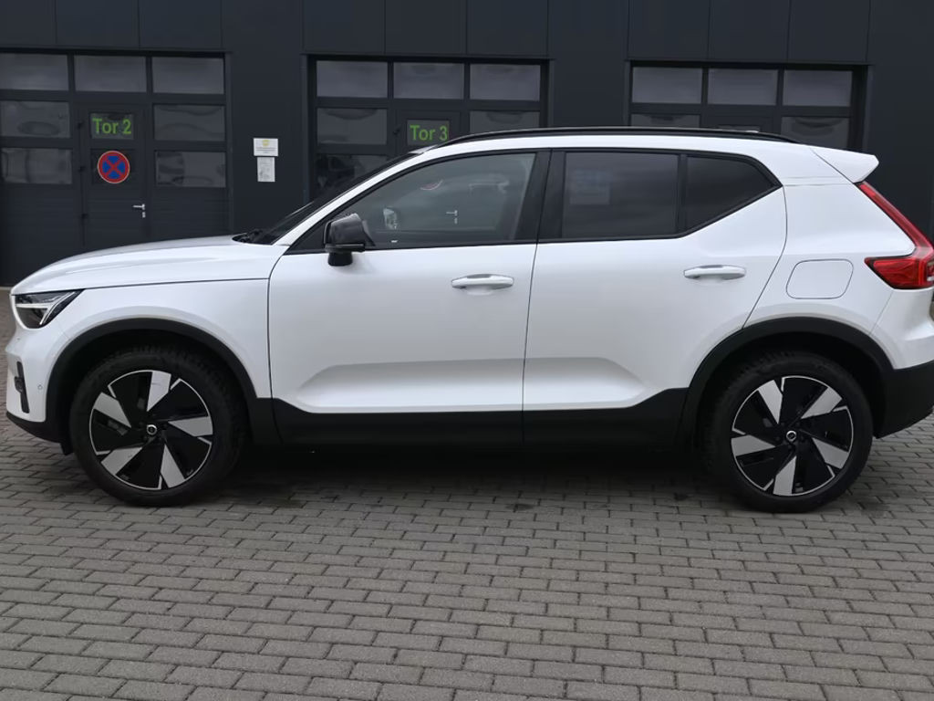 Volvo EX40