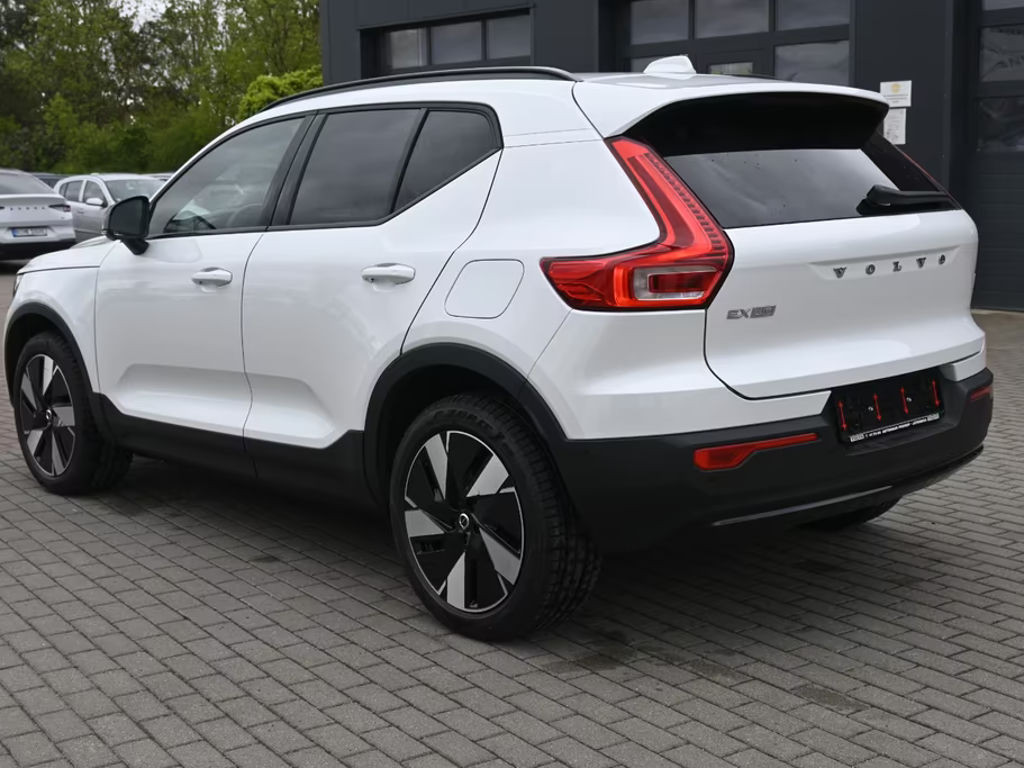 Volvo EX40