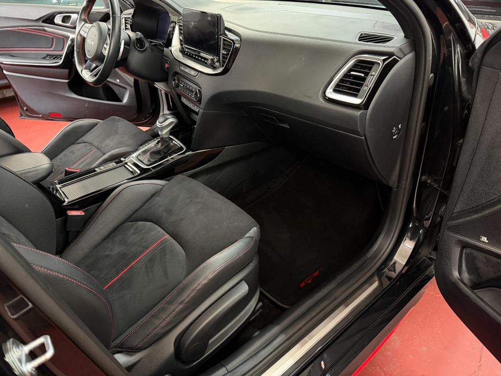 Kia ProCeed