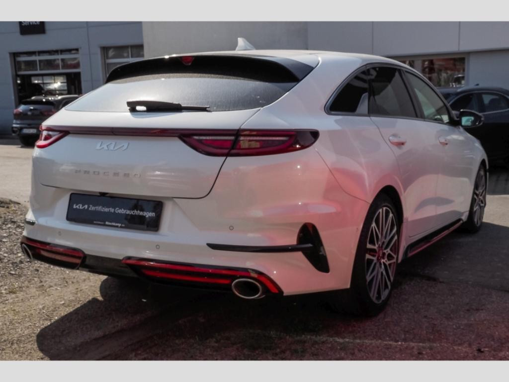 Kia ProCeed