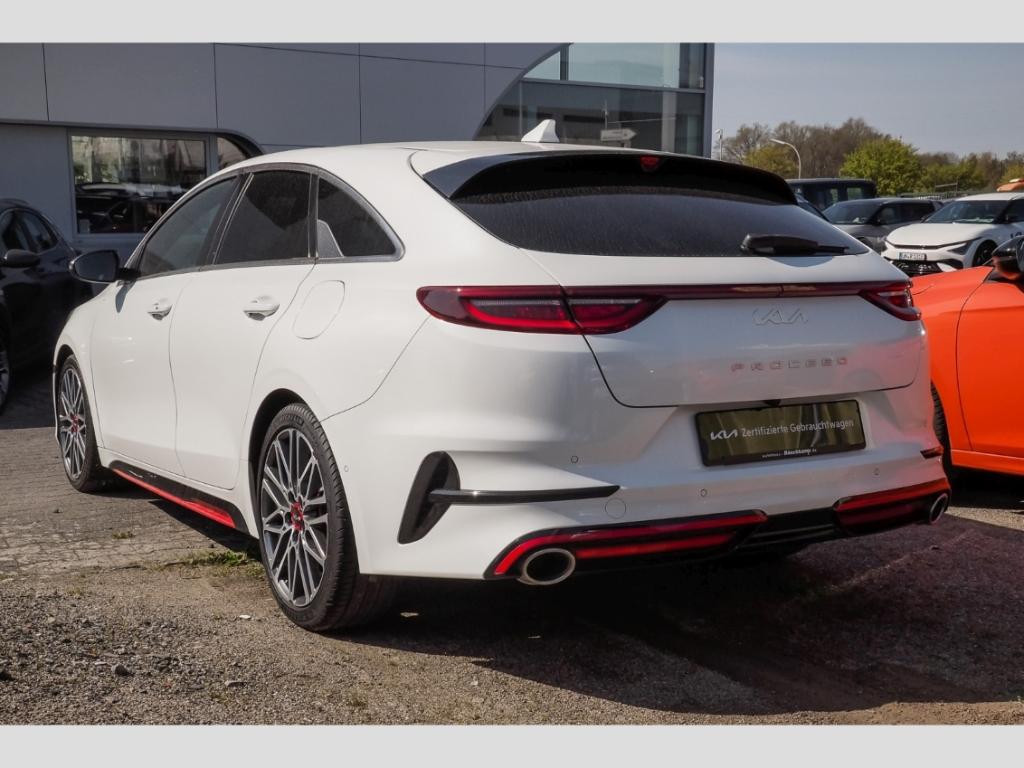 Kia ProCeed