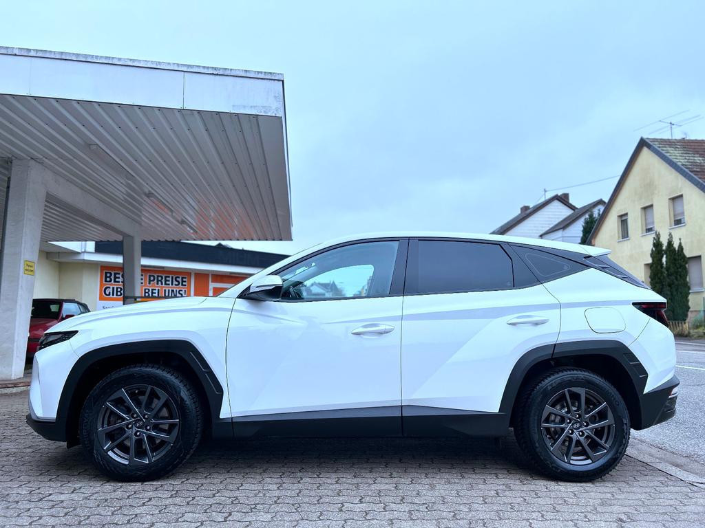 Hyundai Tucson Tucson 1,6 Ltr Klima Kamera Alu Pdc AHK Tüv NEU