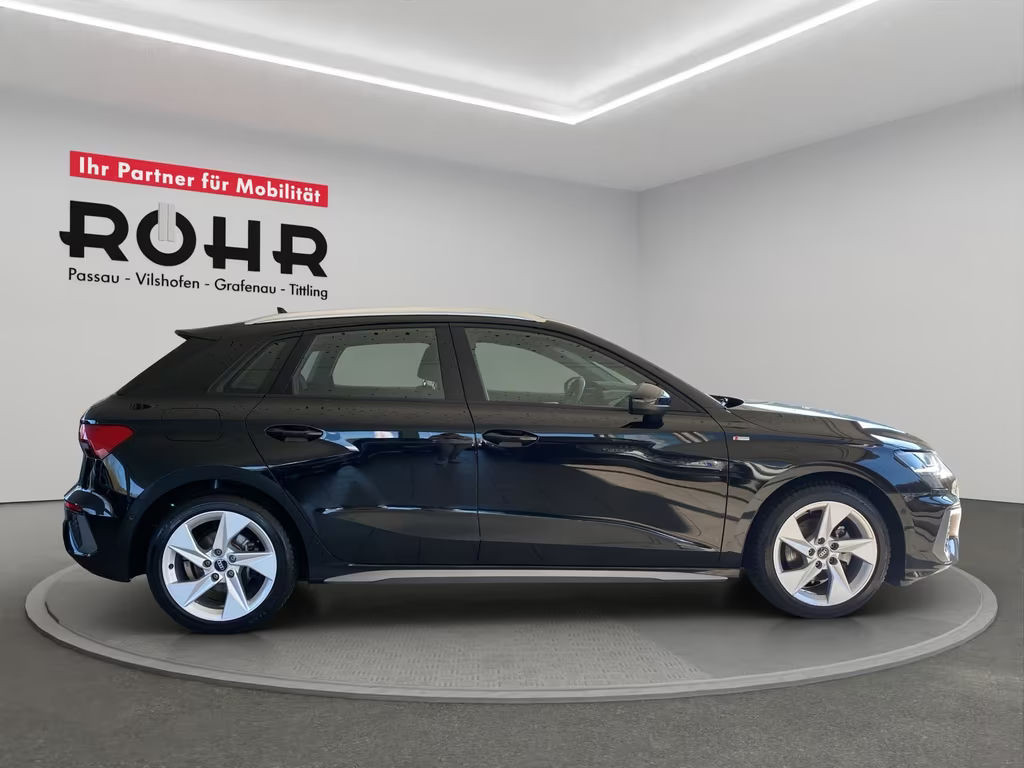 Audi A3 Sportback Sedan S-Line