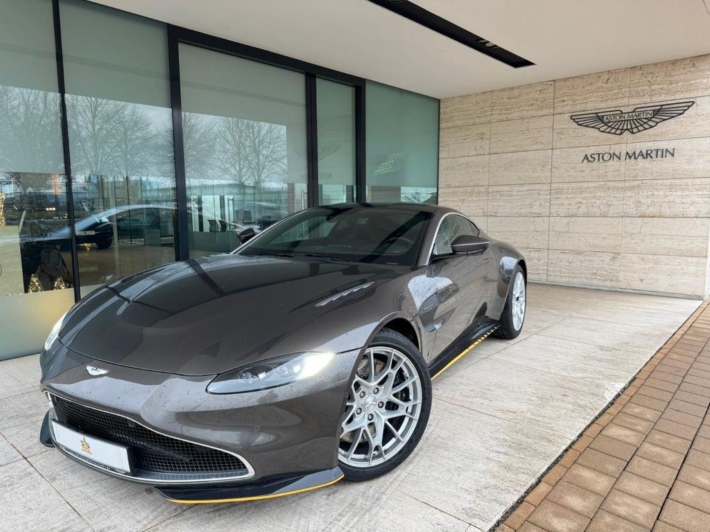Aston Martin V8 Vantage V8