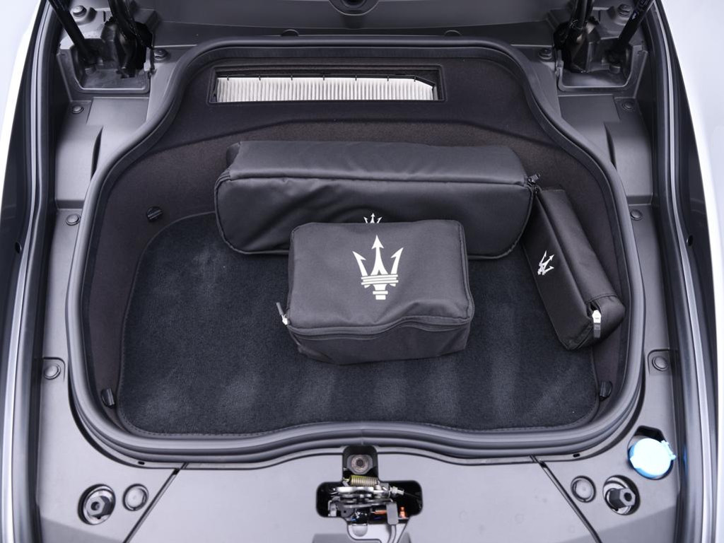 Maserati MC20