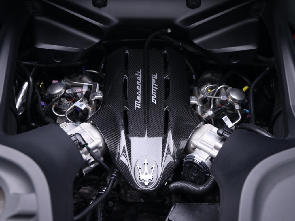 Maserati MC20
