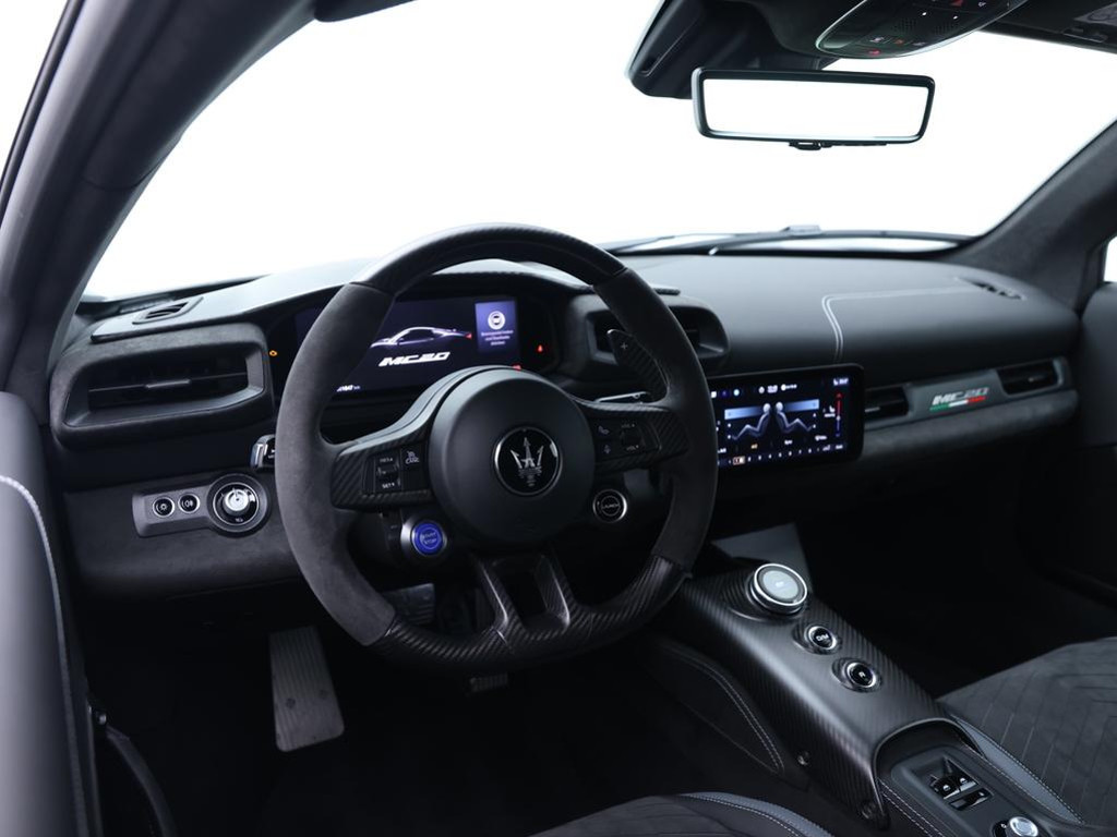 Maserati MC20