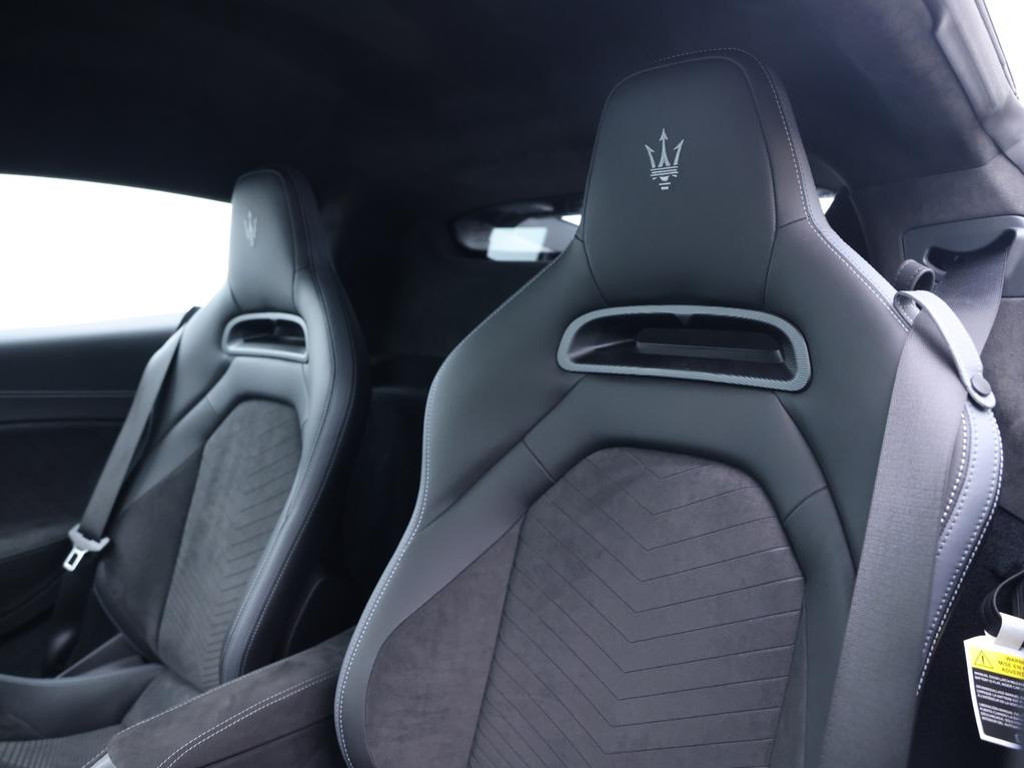 Maserati MC20