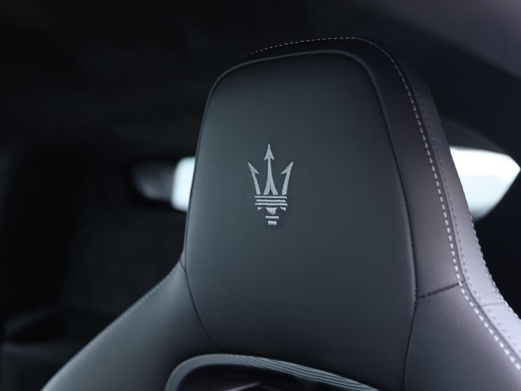 Maserati MC20