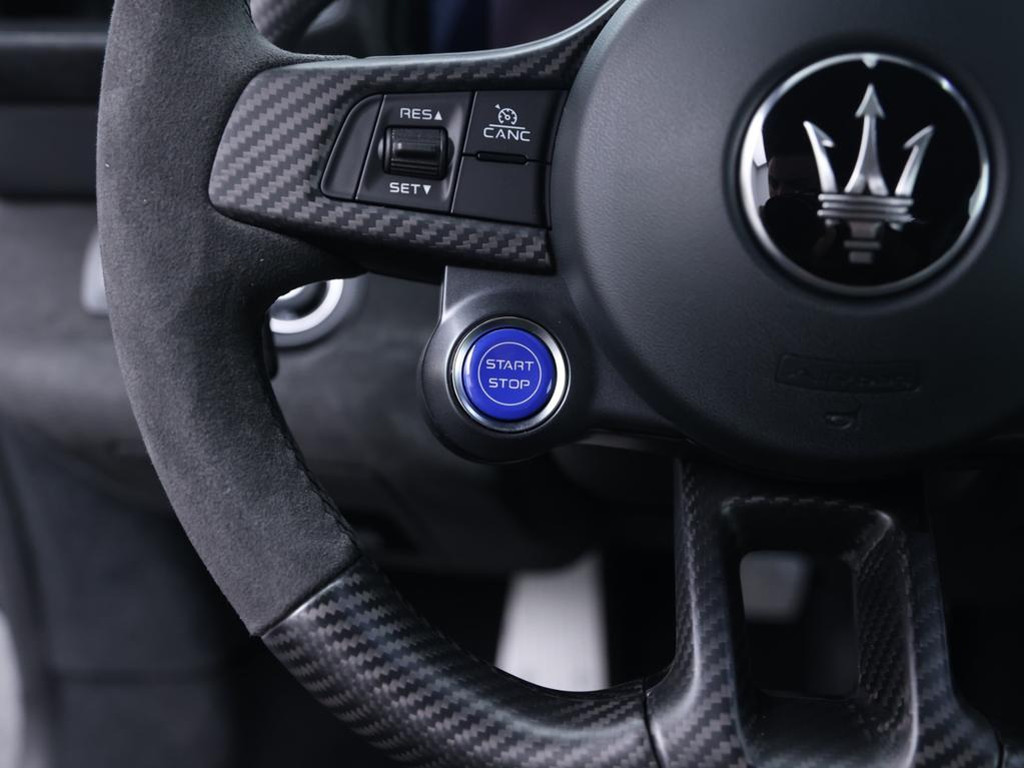Maserati MC20