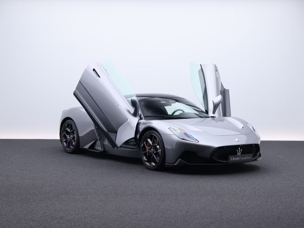 Maserati MC20