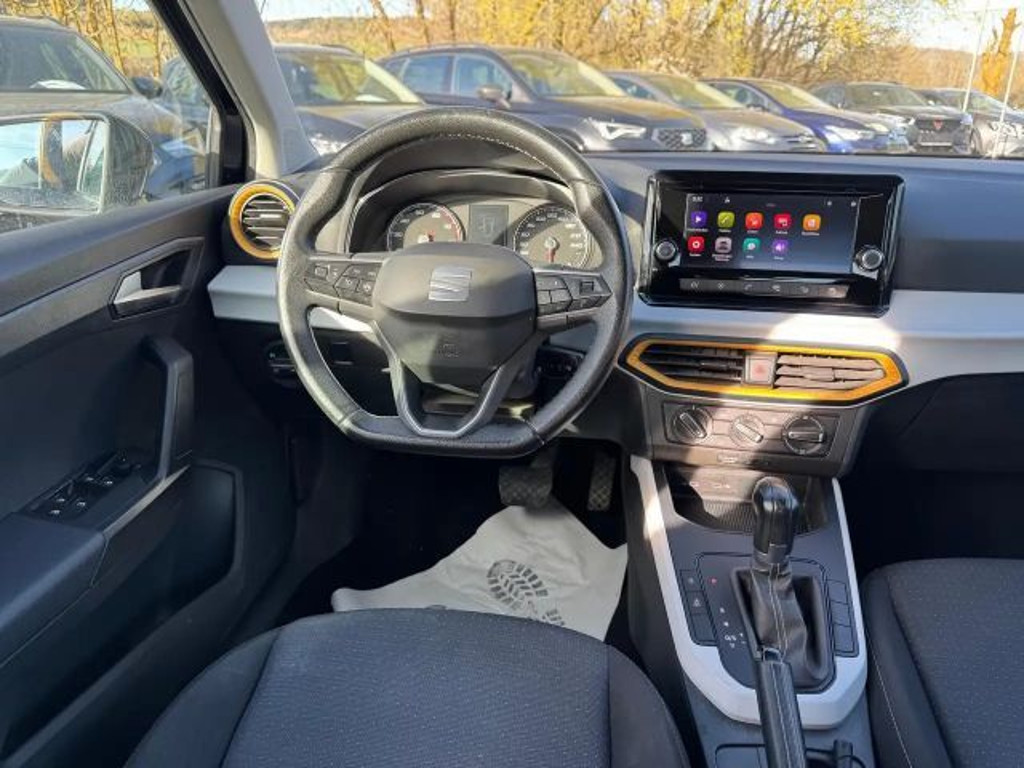 Seat Arona
