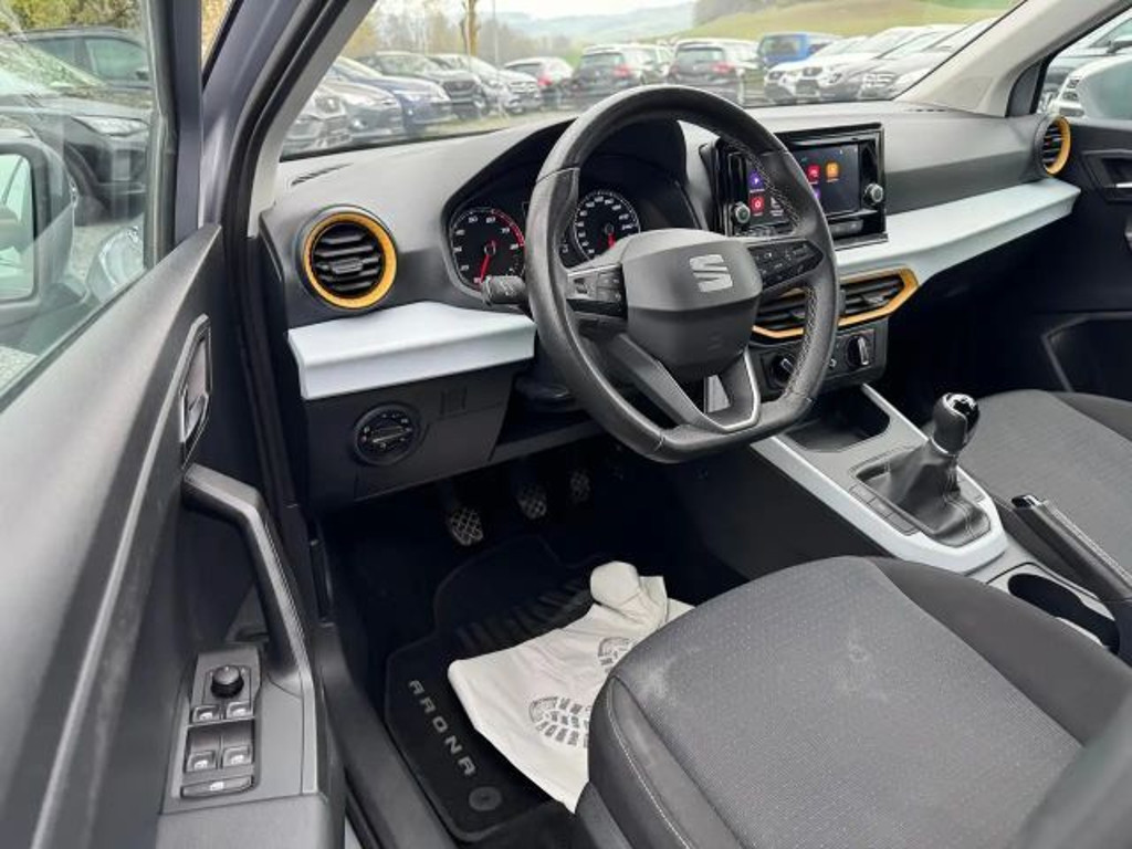 Seat Arona
