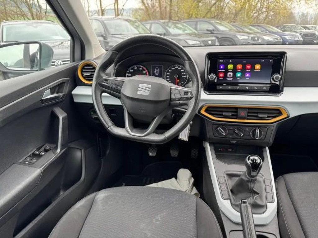 Seat Arona