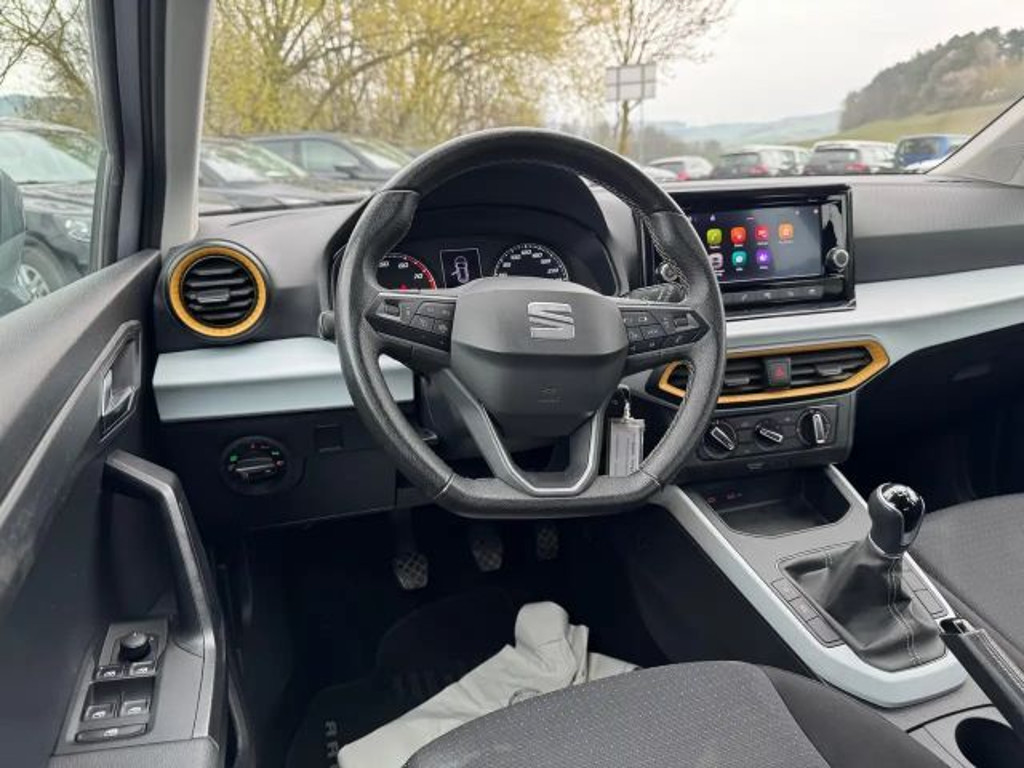 Seat Arona