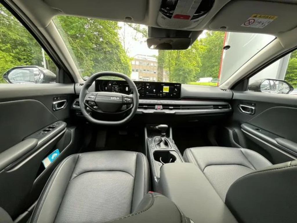 Kia K4