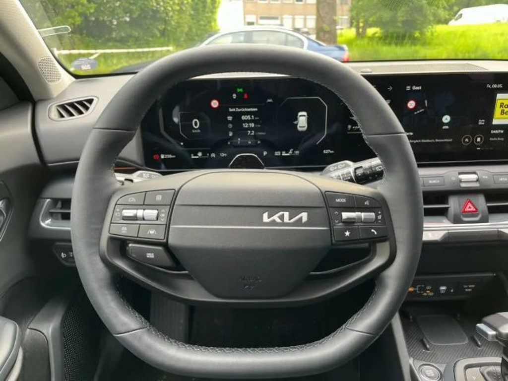 Kia K4