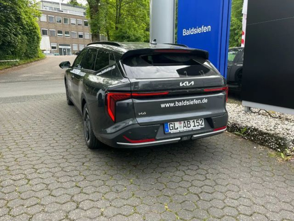 Kia K4