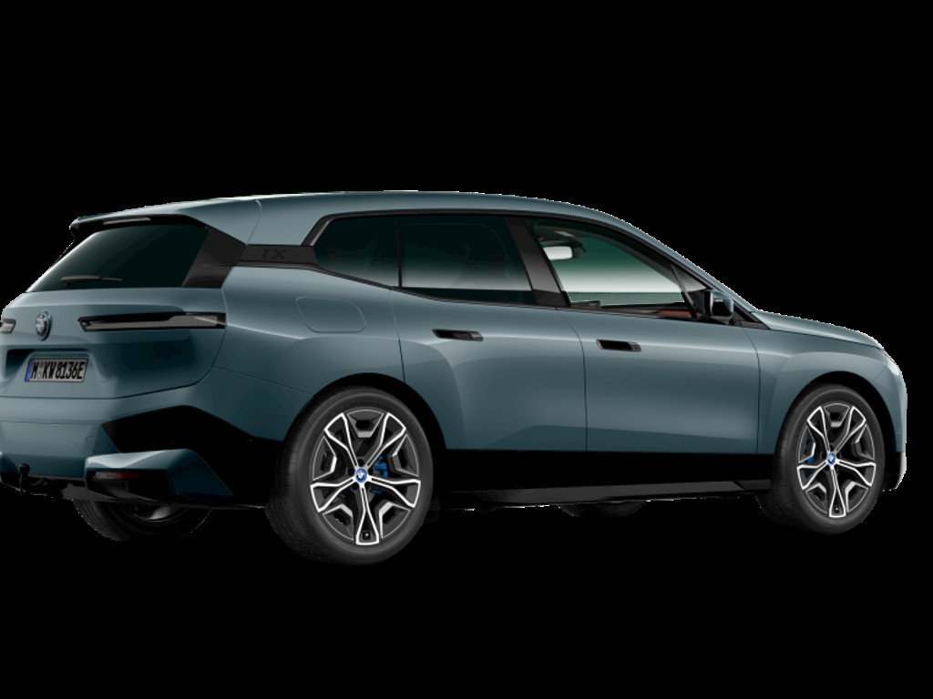 BMW iX