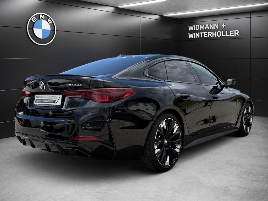 BMW M440