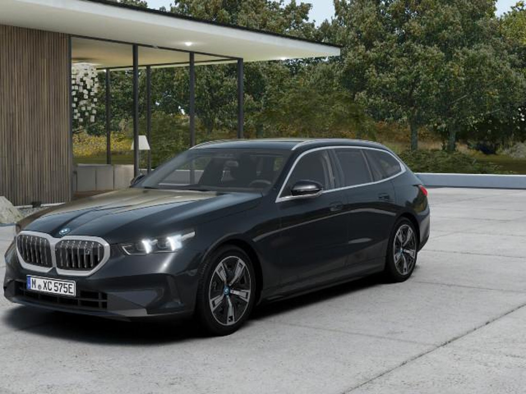 BMW i5 Touring eDrive40