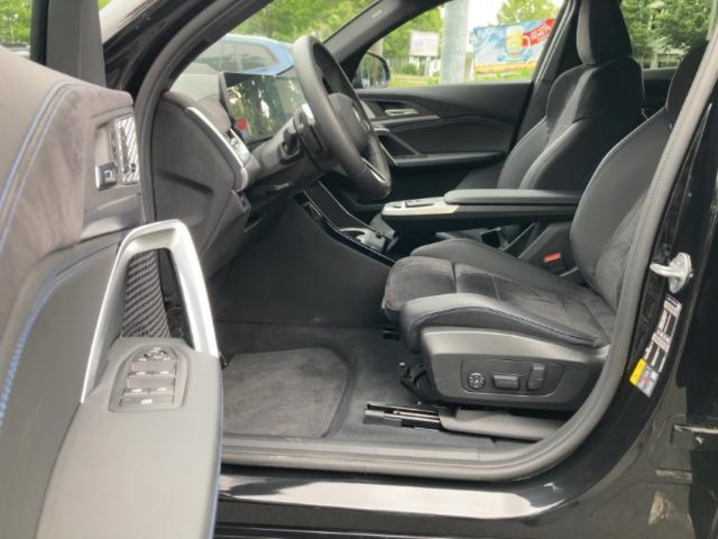 BMW iX2