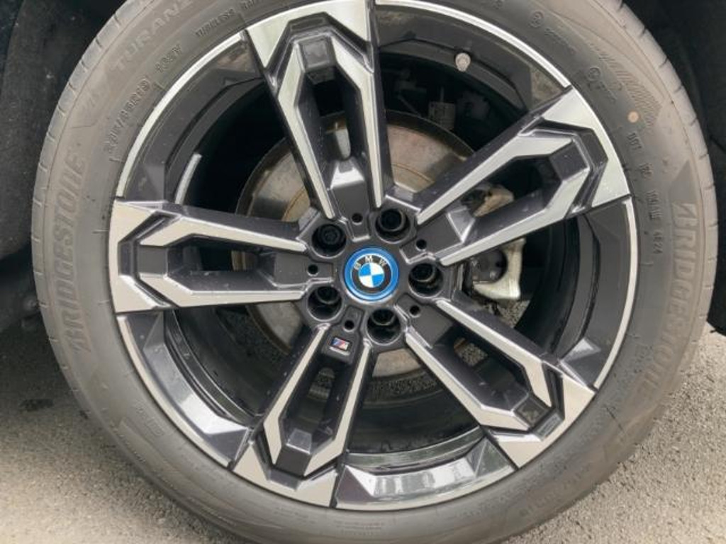 BMW iX2