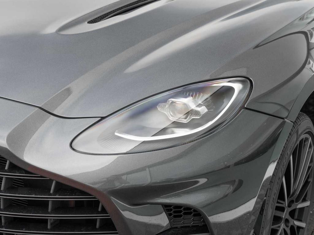 Aston Martin DBX
