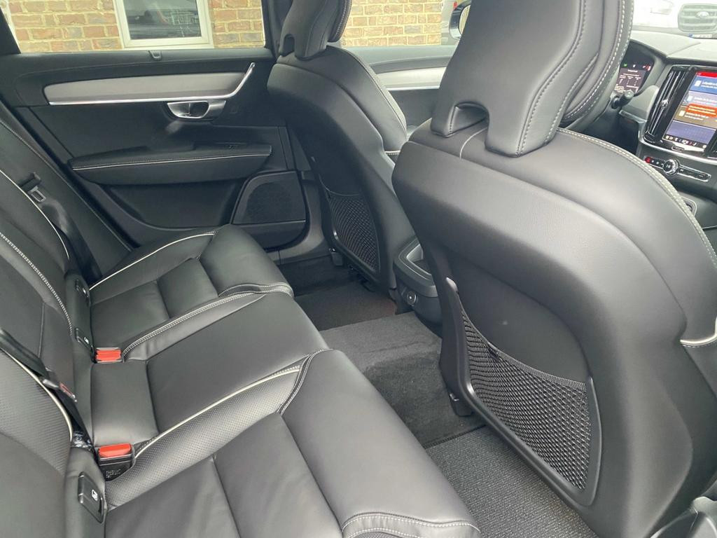 Volvo V90 Cross Country